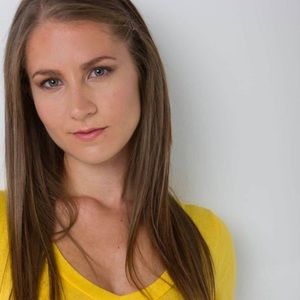 Meet your Posher, Larissa